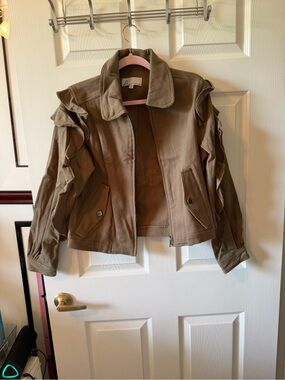 dh NEW YORK Ruffle-Trim Utility Jacket in Olive
